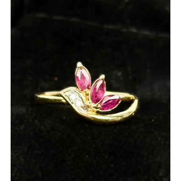 14K Yellow Gold 3 Pink Spinel Marquise Size 7.75 Ring